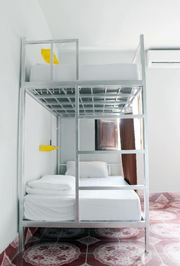 Aham Hostel (Adults Only) หลวงพระบาง ภายนอก รูปภาพ